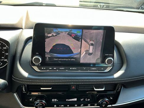 Used 2021 Nissan Rogue SV w/ Premium Package FWD image 17