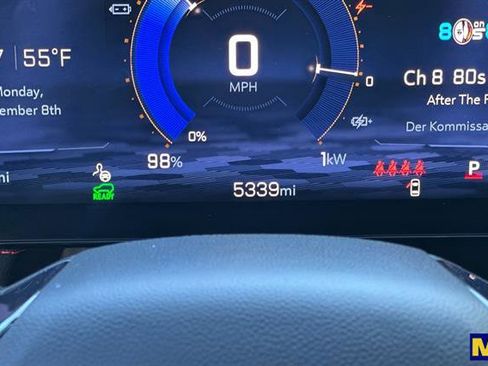 Certified 2024 Chevrolet Blazer EV RS image 34