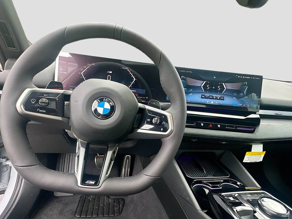 Used 2026 BMW 530i w/ M Sport Package RWD image 11