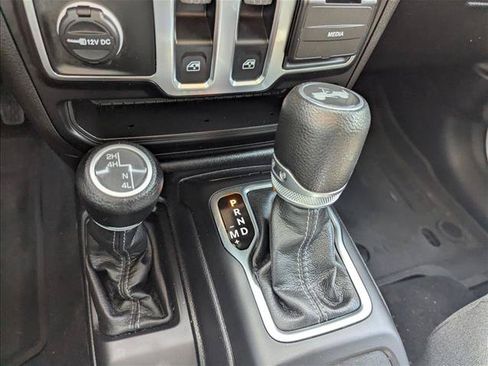 Used 2024 Jeep Wrangler Sport AWD/4WD image 12