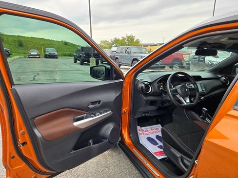 Used 2020 Nissan Kicks SR FWD image 11