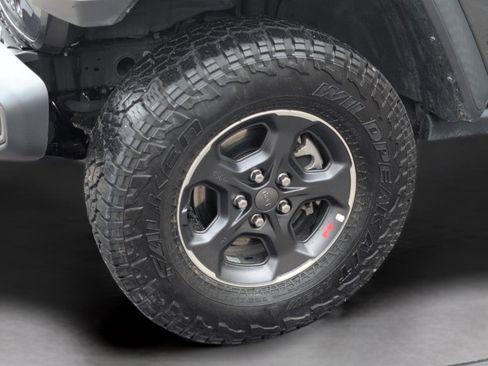 Used 2023 Jeep Gladiator Rubicon w/ LED Lighting Group image 32