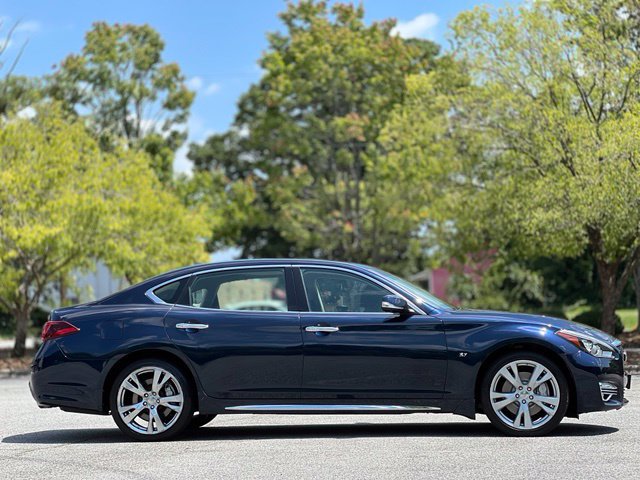 Used 2017 INFINITI Q70 L 3.7 AWD/4WD image 4