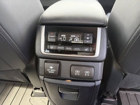 Used 2022 Subaru Ascent Touring w/ Popular Package #2A AWD/4WD image 29