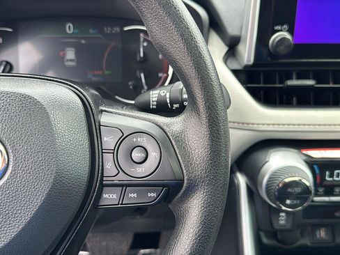 Certified 2025 Toyota RAV4 XLE w/ Convenience Package image 17