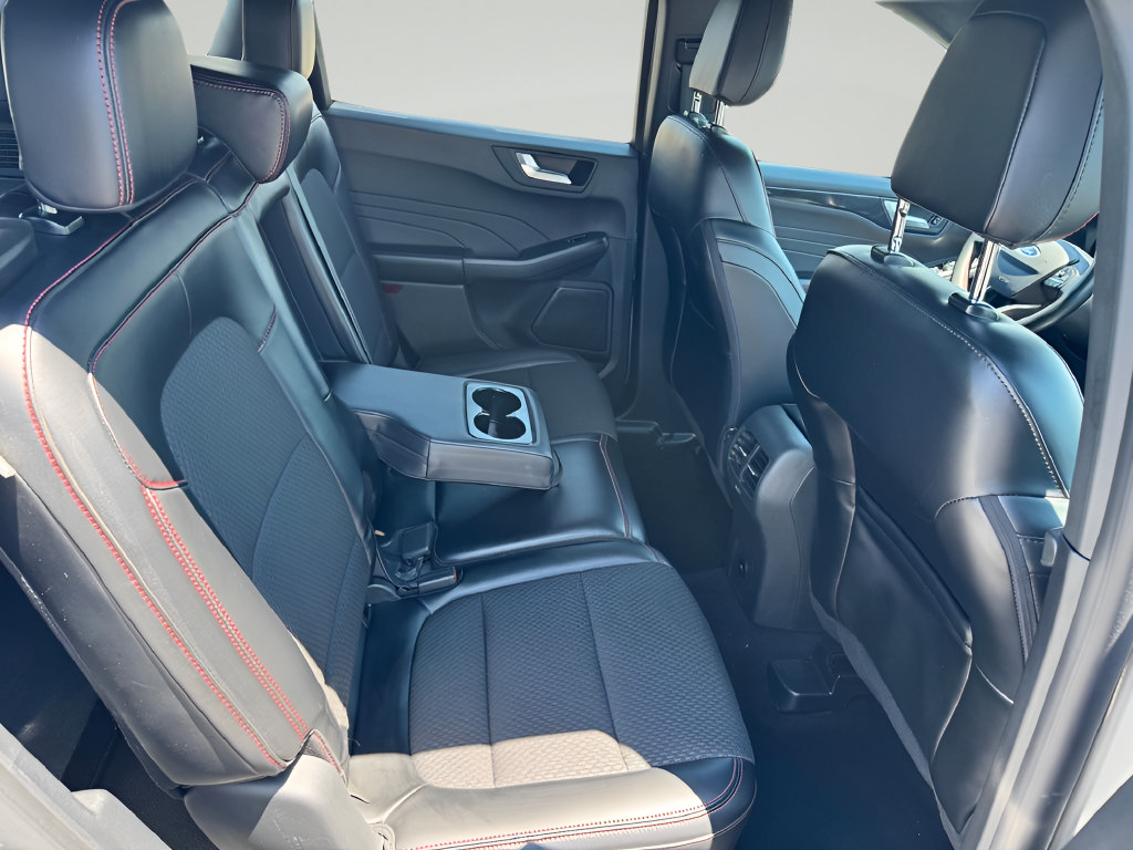 Used 2024 Ford Escape ST-Line w/ Tech Pack #1 FWD image 11