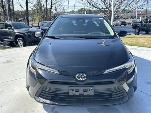 Certified 2024 Toyota Corolla LE image 3