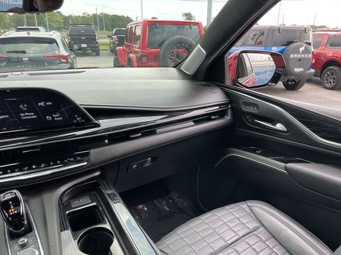 Used 2023 Cadillac Escalade V image 34