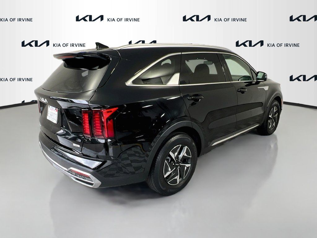Certified 2023 Kia Sorento EX w/ Panoramic Sunroof Package FWD image 9