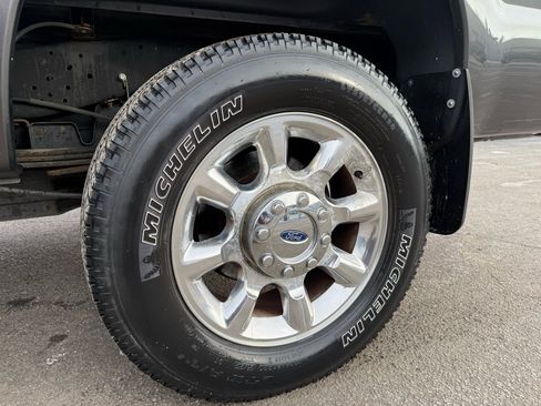 Used 2016 Ford F250 Lariat w/ Lariat Interior Package image 10