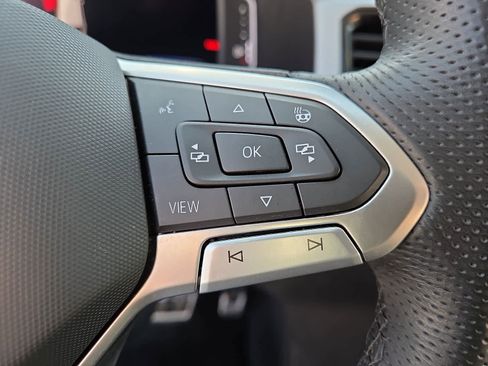 Used 2022 Volkswagen Atlas SEL R-Line image 24