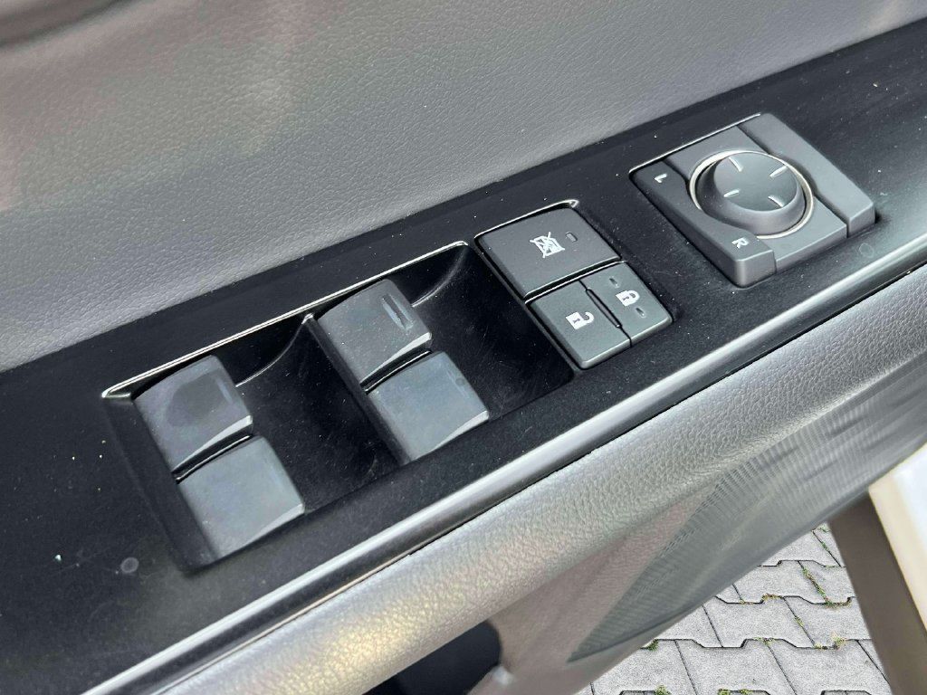Used 2024 Lexus UX 250h F Sport AWD/4WD image 17