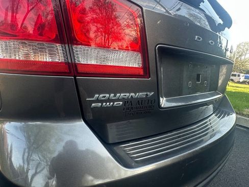 Used 2015 Dodge Journey SXT w/ Flexible Seating Group image 8