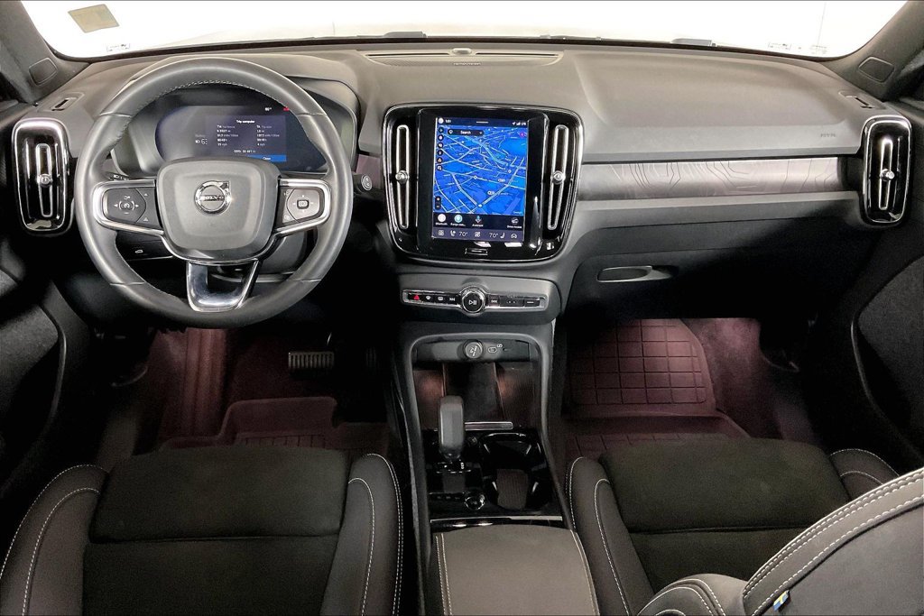 Used 2023 Volvo XC40 Recharge Ultimate w/ Protection Package Premier AWD/4WD image 15