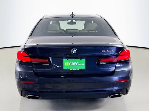 Used 2023 BMW 540i w/ Premium Package image 8