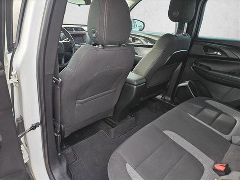 Used 2021 Chevrolet TrailBlazer LS image 11