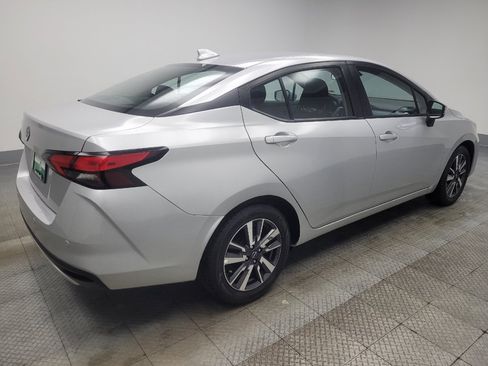 Used 2025 Nissan Versa SV FWD image 10