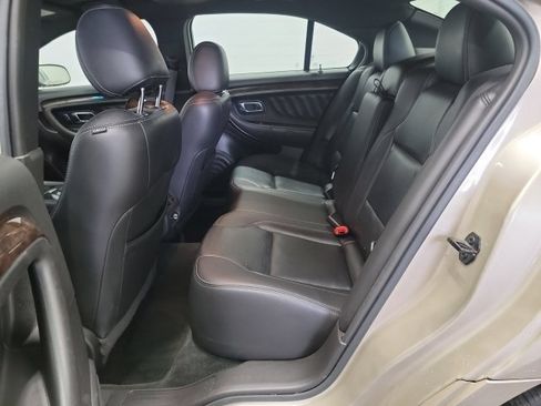 Used 2017 Ford Taurus Limited FWD image 28