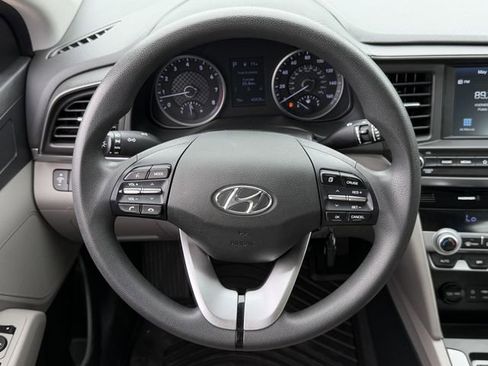 Used 2020 Hyundai Elantra SEL FWD image 12