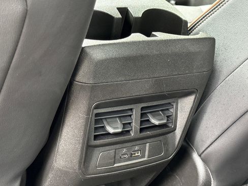 Used 2024 GMC Canyon AT4 w/ Technology Package AWD/4WD image 14