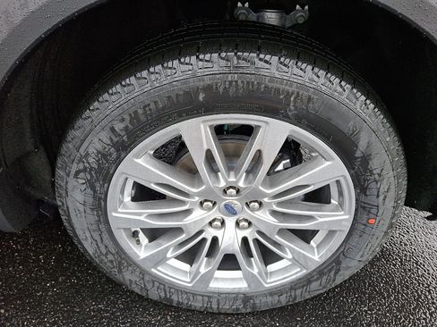 New 2026 Ford Explorer Active w/ Active Comfort Package AWD/4WD image 5