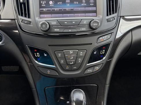 Used 2017 Buick Regal Premium FWD image 21