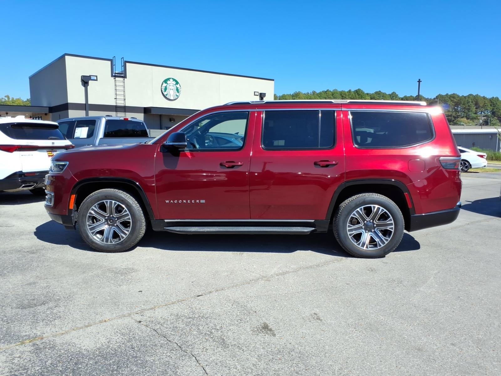 Used 2024 Jeep Wagoneer Series II AWD/4WD image 2