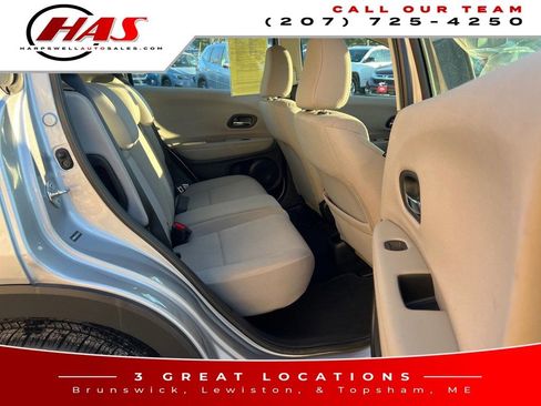 Used 2018 Honda HR-V LX image 10