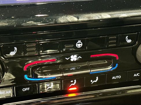 Used 2021 Jeep Grand Cherokee L Limited image 17