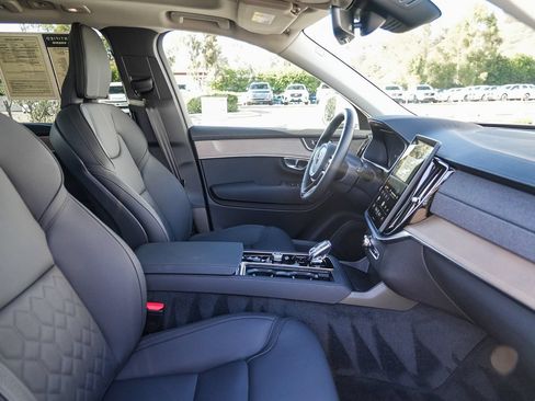Certified 2026 Volvo XC90 B6 Core AWD/4WD image 18