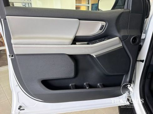 Certified 2025 Ford Expedition Active RWD image 13