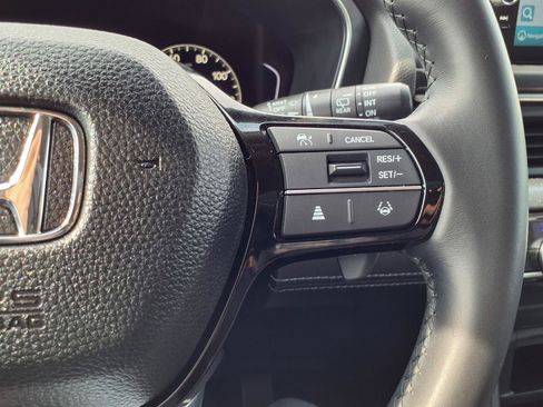 Used 2025 Honda Pilot Touring image 16