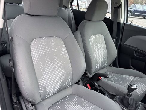 Used 2019 Chevrolet Sonic LS image 24