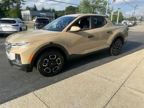 Used 2024 Hyundai Santa Cruz SE AWD/4WD image 5