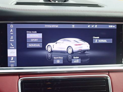 Used 2020 Porsche Panamera 4S AWD/4WD image 20