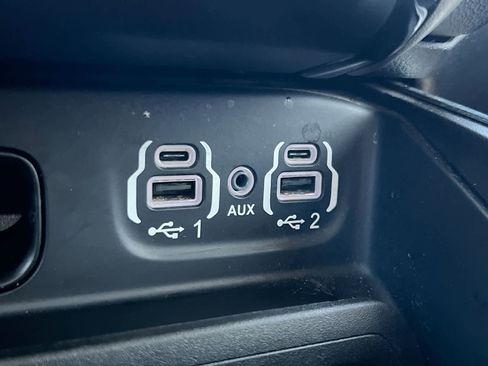 Used 2022 RAM 4500 Laramie AWD/4WD image 30