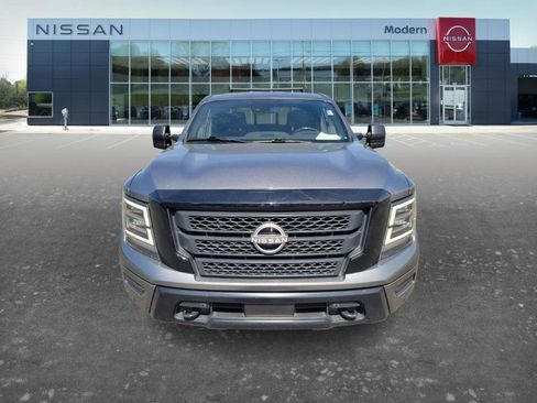 Used 2023 Nissan Titan SV w/ SV Convenience Package AWD/4WD image 2