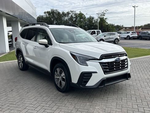 Certified 2025 Subaru Ascent Premium w/ Premium Package image 7