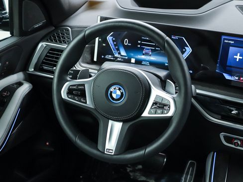 Used 2026 BMW X5 xDrive50e w/ M Sport Package AWD/4WD image 15