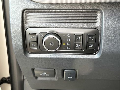 New 2026 Ford F350 Platinum w/ Tremor Off-Road Package image 28
