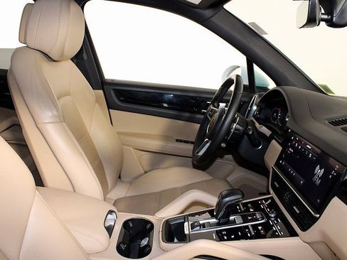 Certified 2023 Porsche Cayenne image 28