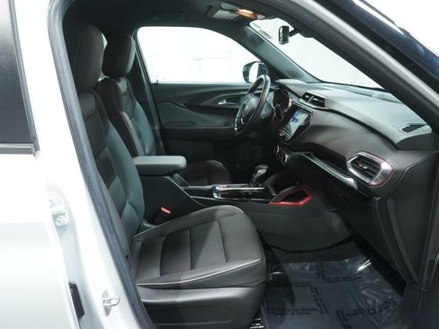 Used 2021 Chevrolet TrailBlazer RS w/ Convenience Package FWD image 11