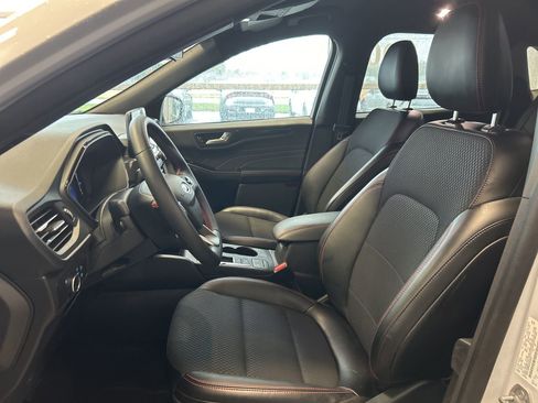 Used 2025 Ford Escape ST-Line image 14