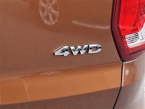 Used 2017 Ford Explorer XLT w/ Equipment Group 202A image 33