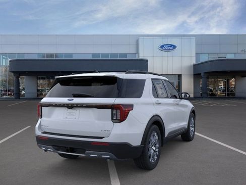 New 2026 Ford Explorer Active w/ Active Comfort Package image 8