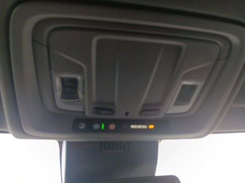 Used 2025 GMC Sierra 1500 SLT image 39