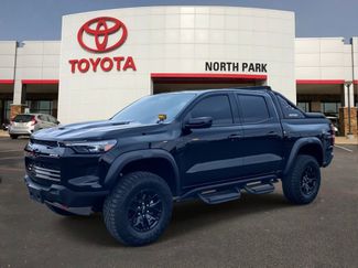 Used 2025 Chevrolet Colorado ZR2 w/ Midnight Edition video 1