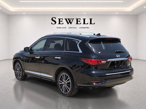Used 2020 INFINITI QX60 Luxe w/ Sensory Package FWD image 3