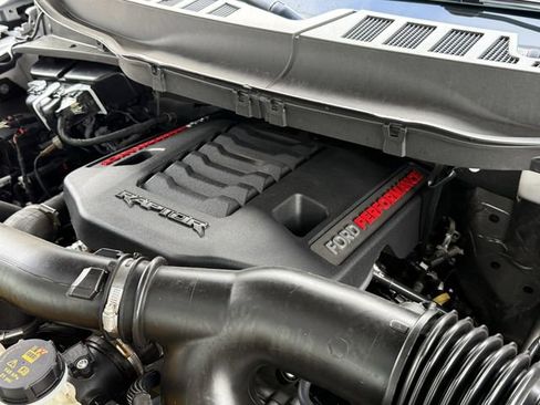 Used 2025 Ford F150 Raptor AWD/4WD image 39