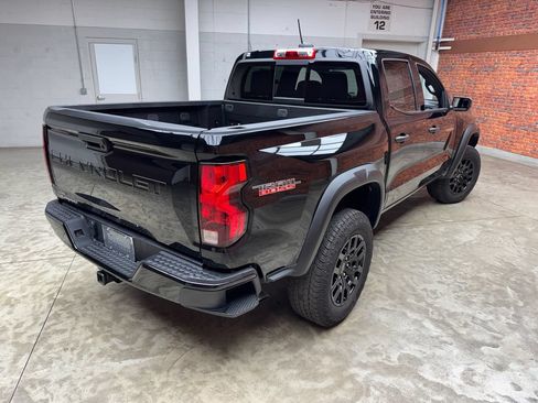 Used 2024 Chevrolet Colorado Trail Boss w/ Advanced Trailering Package AWD/4WD image 4
